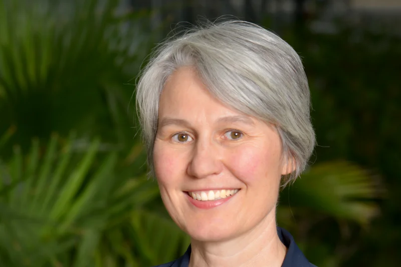 Porträt von Prof. Dr. Birgit Wilhelm. Klick führt zu Großansicht in neuem Fenster, Schließen per ESC.