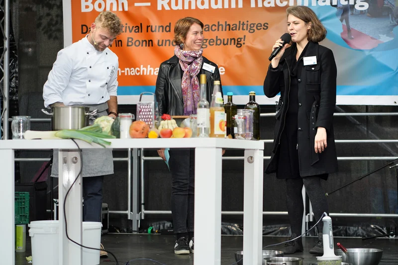 Bühne bei Veranstaltung.