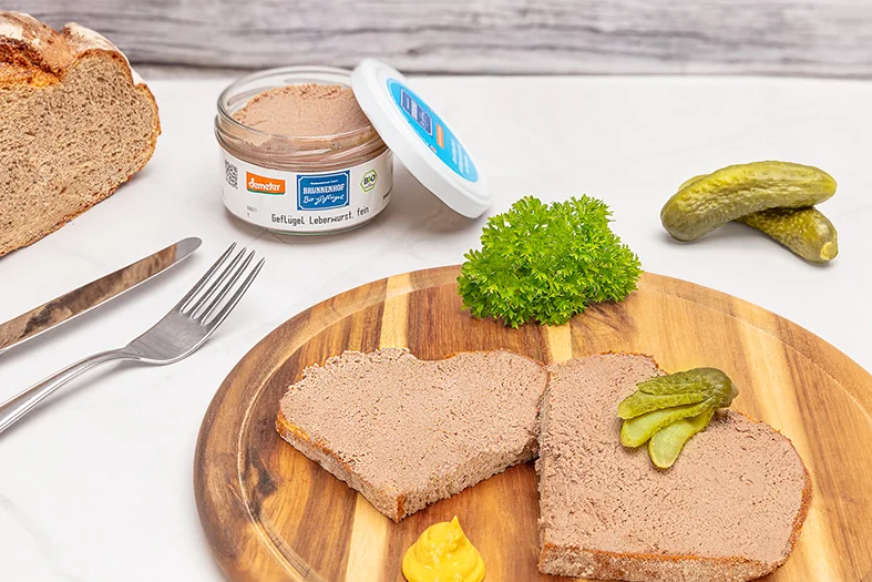 Brot mit Geflügelwurst