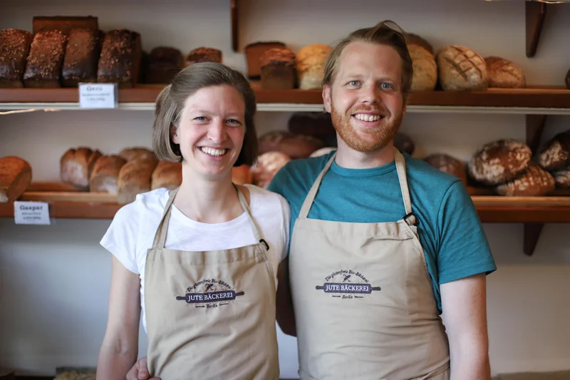 Foto von Freda und Friedrich von Gilsa, Inhabende der Jute Bäckerei. Klick führt zu Großansicht in neuem Fenster.