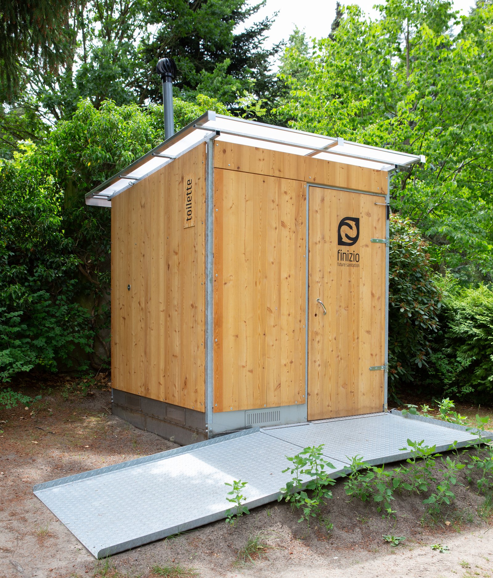 Trockentoilette im Außenbereich