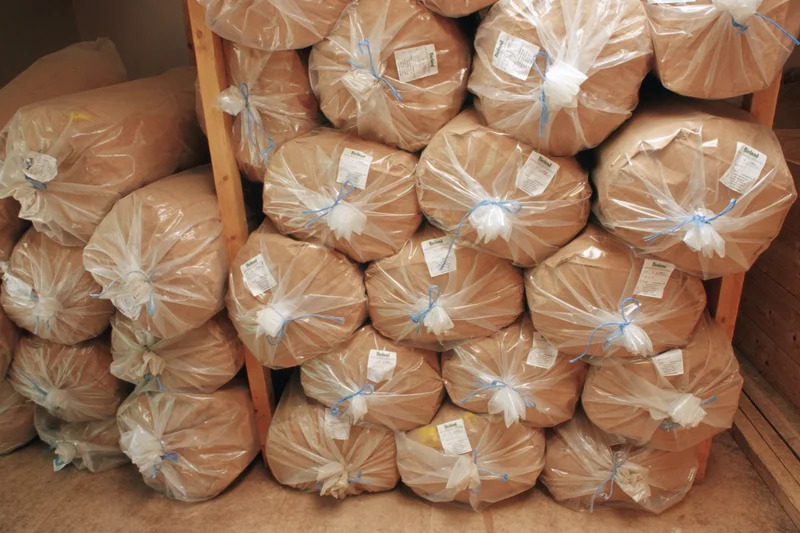 Bioplastik in der Verarbeitung, Klick führt zu Großansicht in neuem Fenster