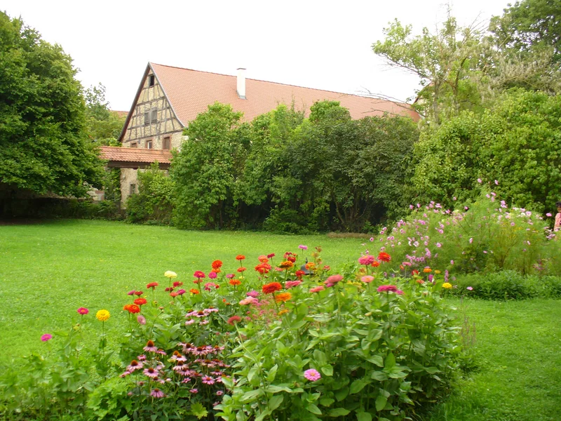 Park, Klick führt zu Großansicht im neuen Fenster