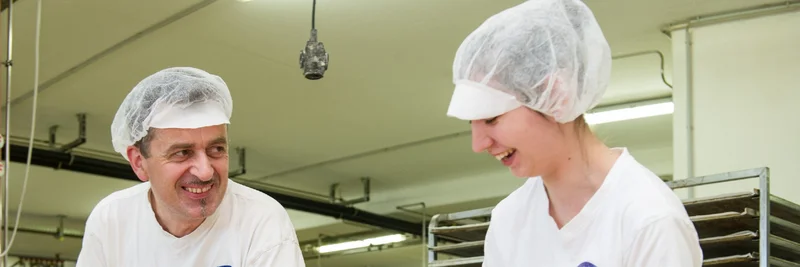 Mitarbeitende in Bio-Bäckerei
