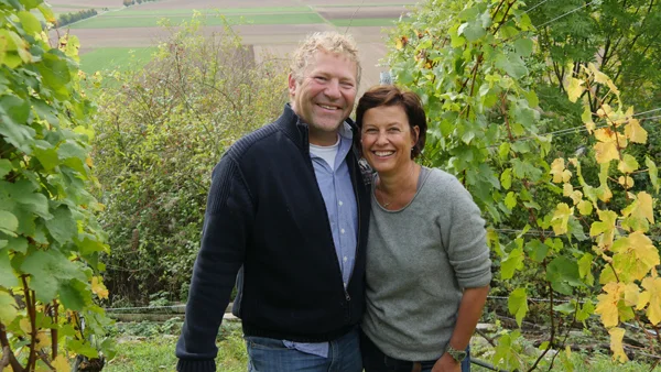 Sandra und Ludwig Knoll. Klick führt zu Großaansicht in neuem Fenster.