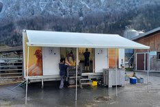 Mobile Schlachteinheit für Geflügel. Klick führt zu Großansicht.