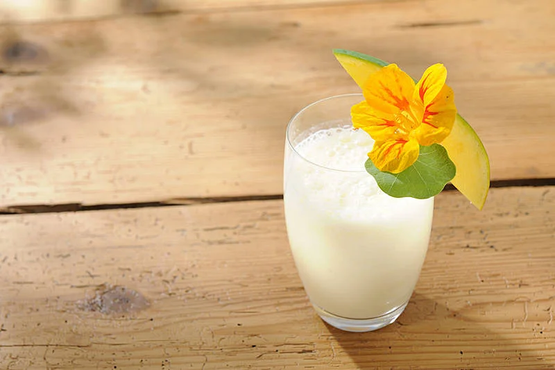Joghurt-Smoothie mit Mango 