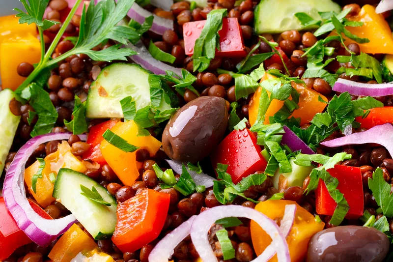 Vegetarische Speise. Foto: Anna Pustynnikova / Adobe Stock