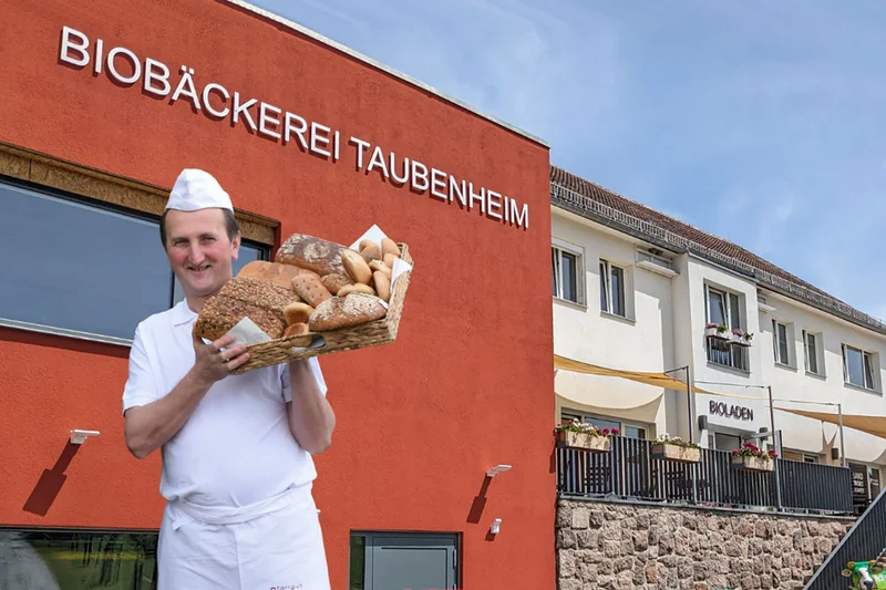 Vor der eigenen Hofbäckerei