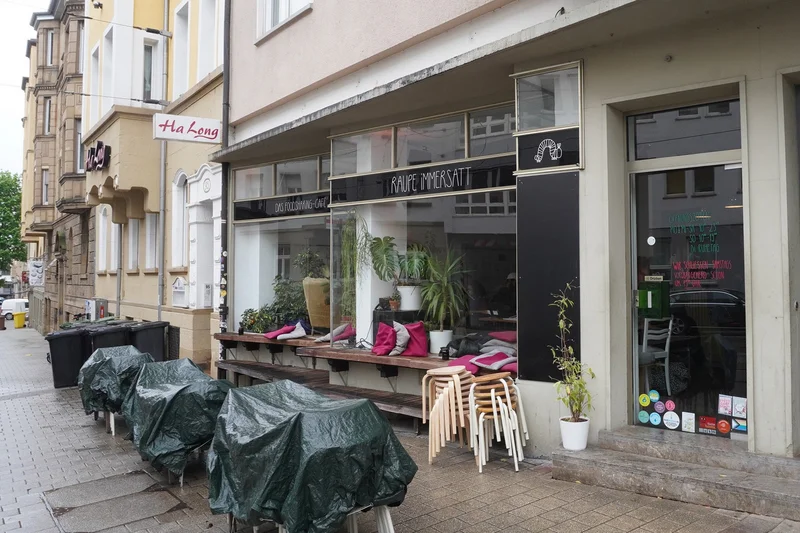 Café Raupe Immerstatt von außen. Klick führt zu Großansicht in neuem Fenster.