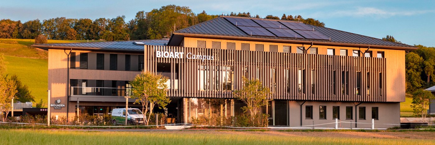 Gebäude BIOART Seeham.