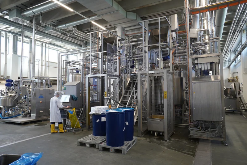 Produktionsanlage in Gauingen auf der Schwäbischen Alb. Klick führt zu Großansicht in neuem Fenster.