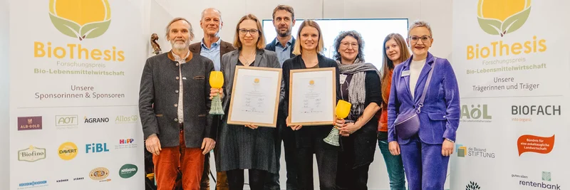 Gruppenbild einer Preisverleihung der BioThesis auf der BioFach