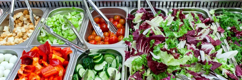 Salatbar. Quelle: 8th / Adobe Stock