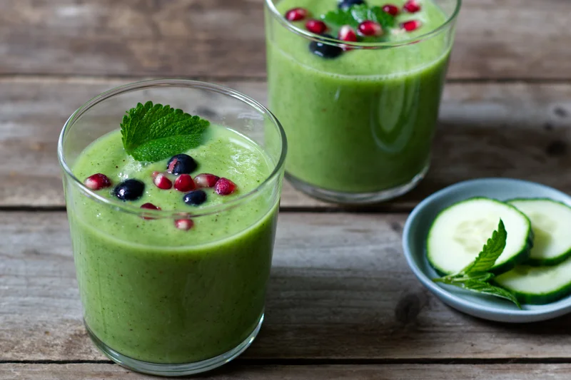 Grüner Smoothie. Klick führt zu Großansicht im neuen Fenster.