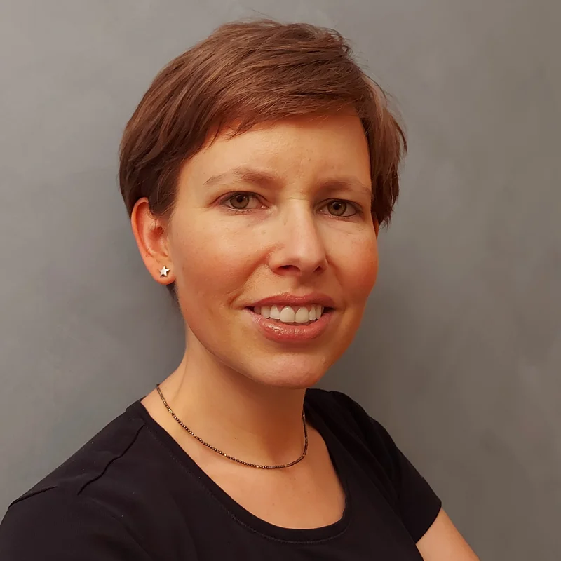 Portraitbild von Sara Flügel, Geschäftsführerin des Thüringer Ökoherz e.V.. Klick führt zu Großansicht in neuem Fenster.