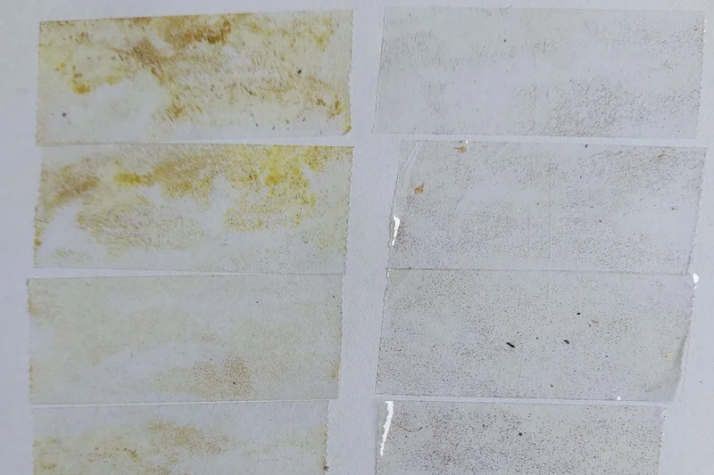 Klebestreifen ohne TRM und mit TRM. Klick führt zu Großansicht im neuen Fenster.