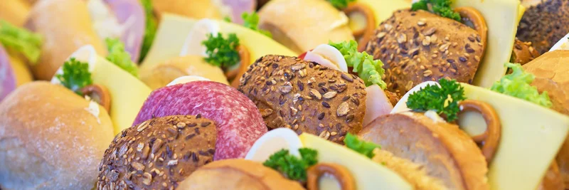 Belegte Brötchen. Quelle: bilderexpertin65 / Adobe Stock