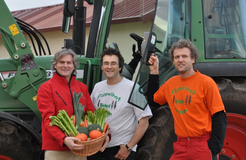 Gruppenbild, Klick führt zu Großansicht im neuen Fenster