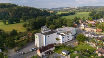 Bild auf eine Mühle von oben.