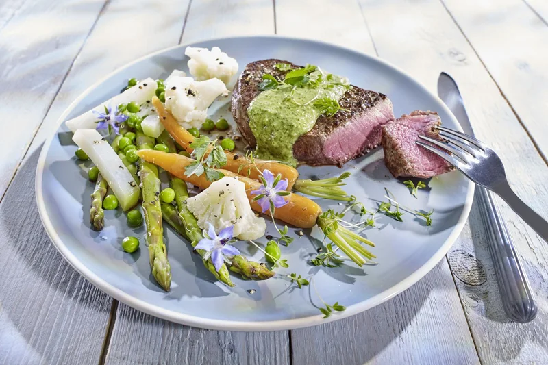 Charolaisfilet mit Frankfurter Grüner Soße