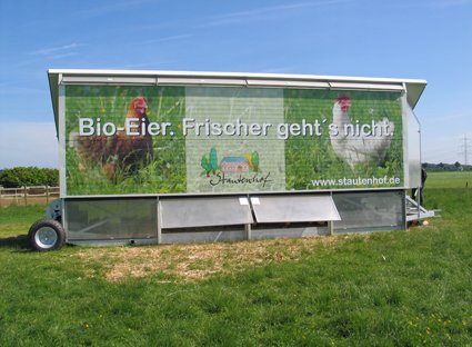 Hühnermobil, Klick führt zu Großansicht im neuen Fenster