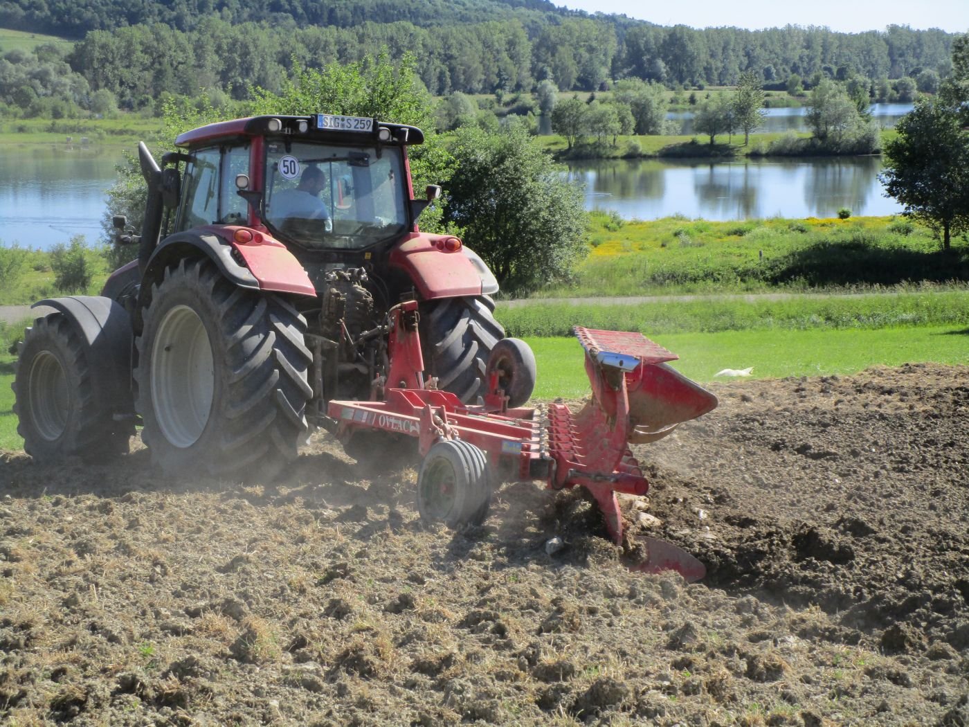 Traktor auf dem Feld